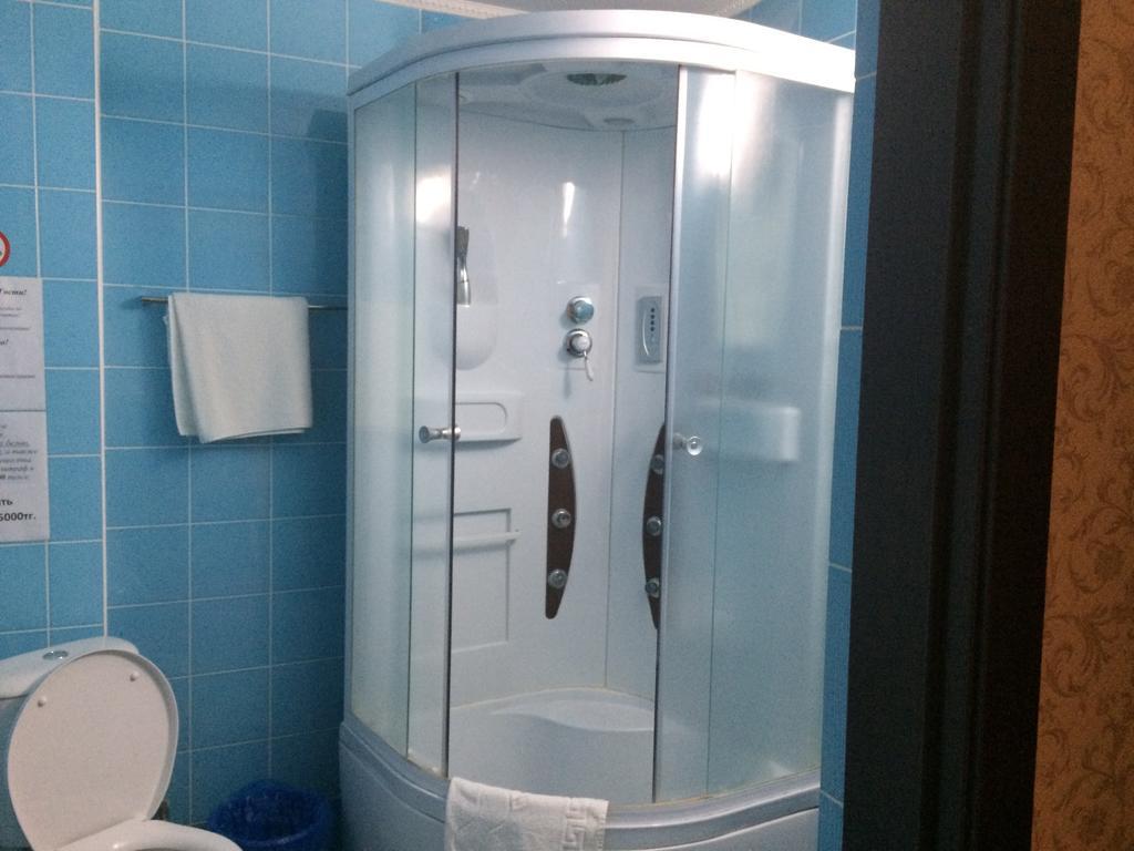 Hotel "Arai" Aqtöbe Quarto foto