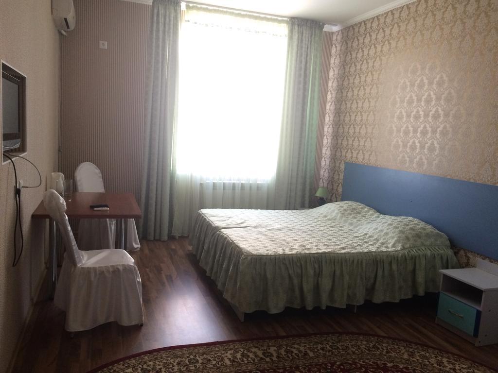 Hotel "Arai" Aqtöbe Quarto foto